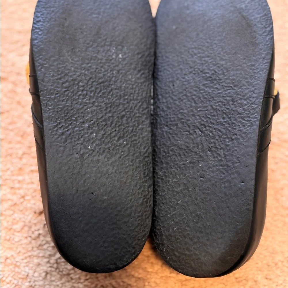 JW ANDERSON Black Loafers with Gold Chain - Picture 4 of 6